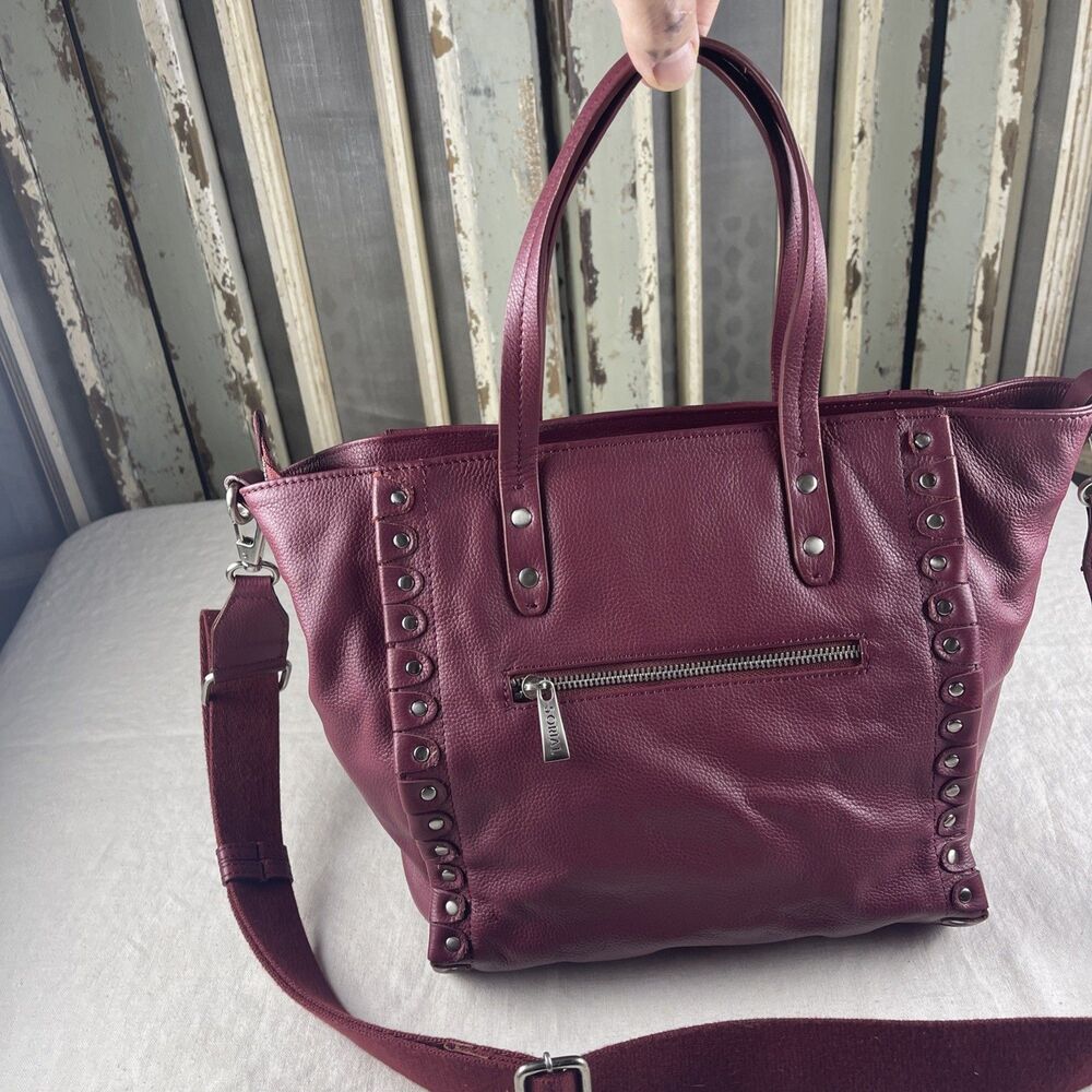 SORIAL  pebbled Leather bucket hand bag excellet cond'n Silver hardware